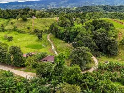 Descubra un rancho cerca de Palmar, Costa Rica, con casa, cabaña, pastos y potencial de desarrollo., photo 9