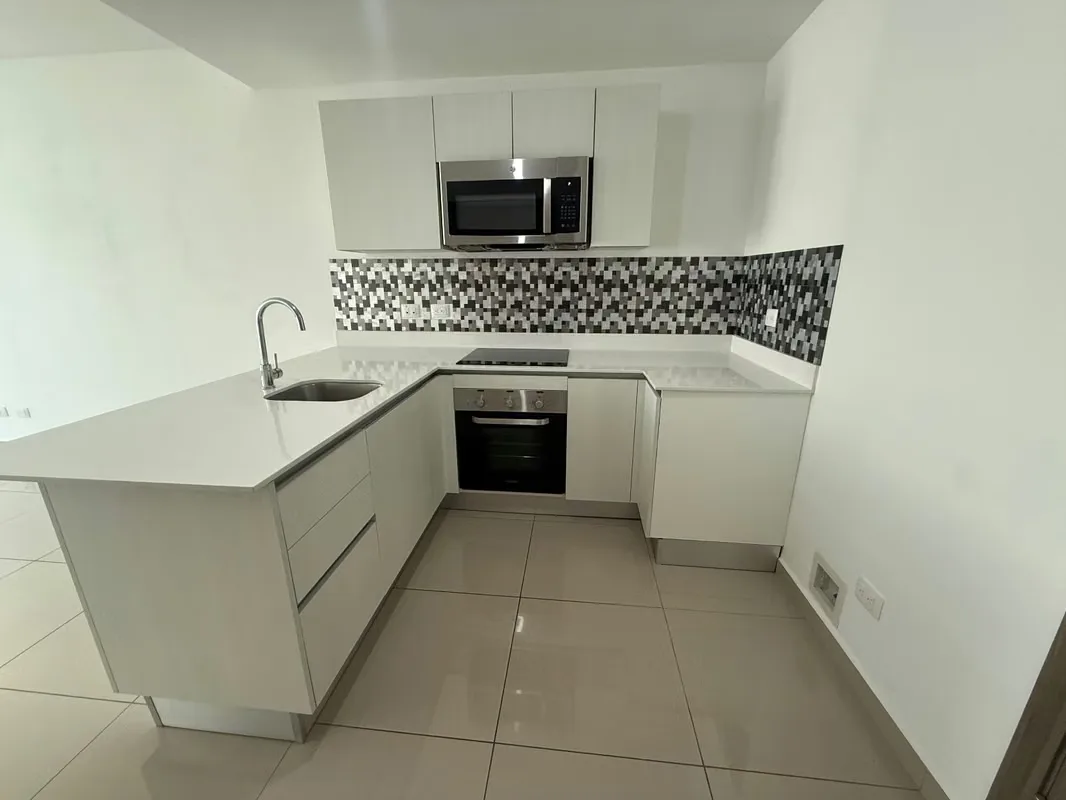 Cuenta con 2 habitaciones, dos baños completos, cocina, una amplia zona para la sala y el comedor, ..., photo 11
