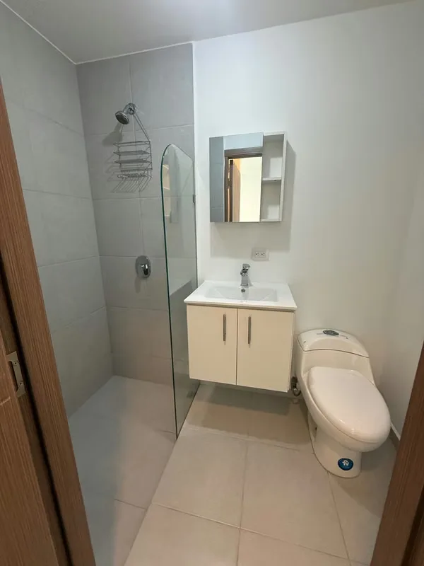 Cuenta con 2 habitaciones, dos baños completos, cocina, una amplia zona para la sala y el comedor, ..., photo 15