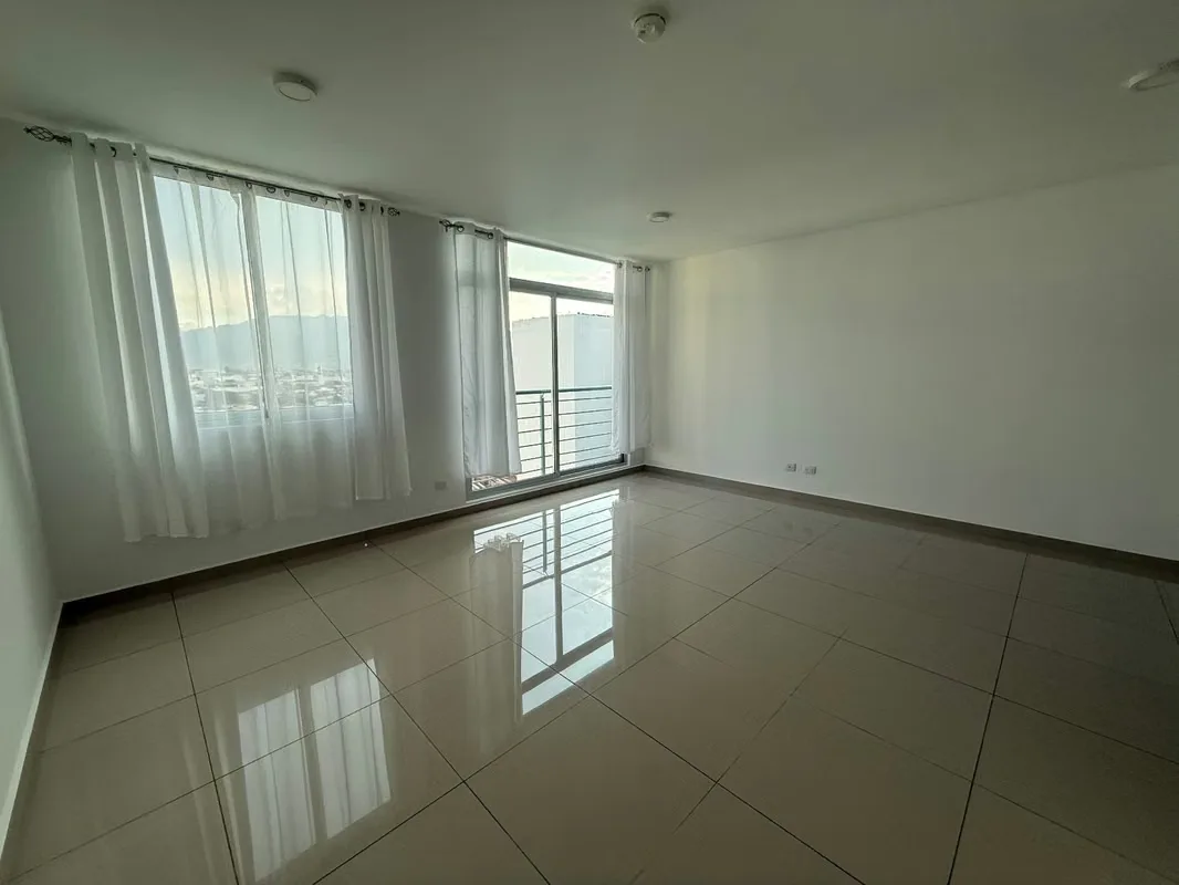 Cuenta con 2 habitaciones, dos baños completos, cocina, una amplia zona para la sala y el comedor, ..., photo 5