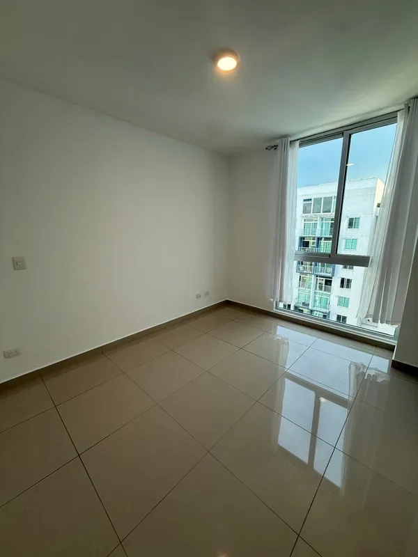 Cuenta con 2 habitaciones, dos baños completos, cocina, una amplia zona para la sala y el comedor, ..., photo 10