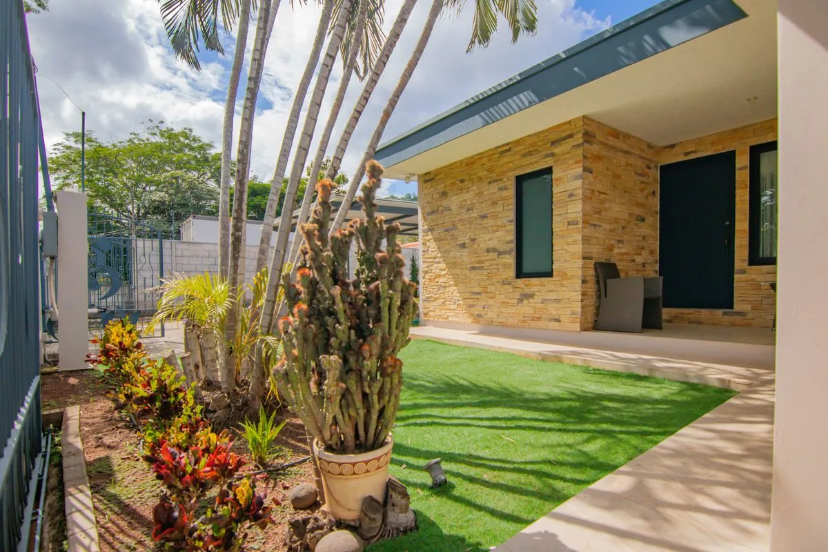 Casa Happy – Move-In-Ready Home with Pool and Garden in Playas del Coco
