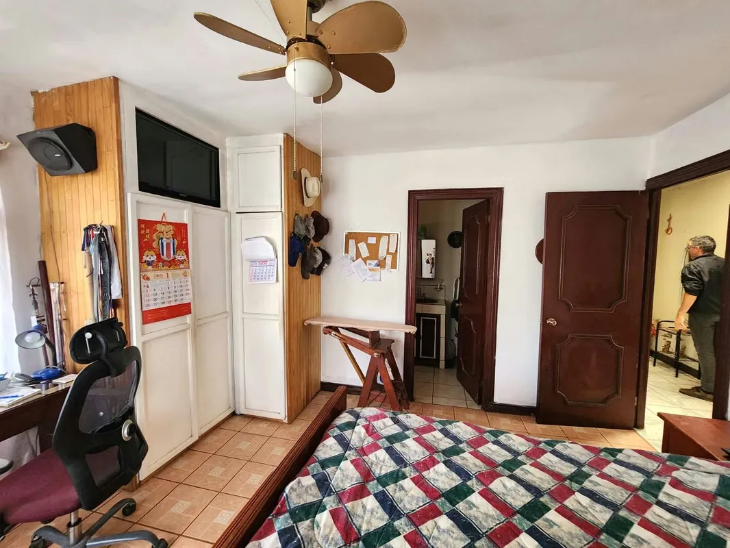 Se vende amplia propiedad de 2 niveles, en la que se alquilan habitaciones bajo modalidad de pensión., photo 11