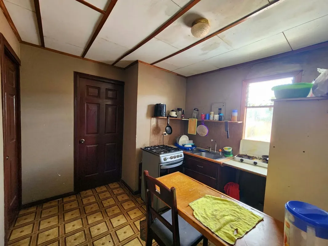 Se vende amplia propiedad de 2 niveles, en la que se alquilan habitaciones bajo modalidad de pensión., photo 5