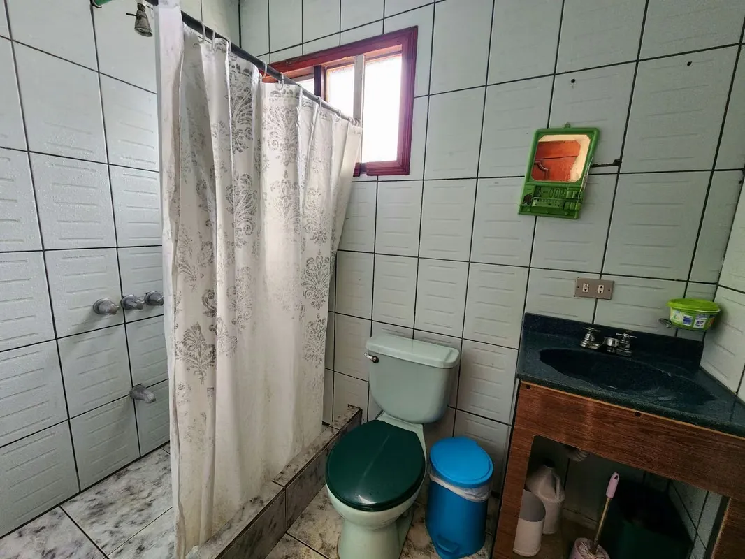 Se vende amplia propiedad de 2 niveles, en la que se alquilan habitaciones bajo modalidad de pensión., photo 8