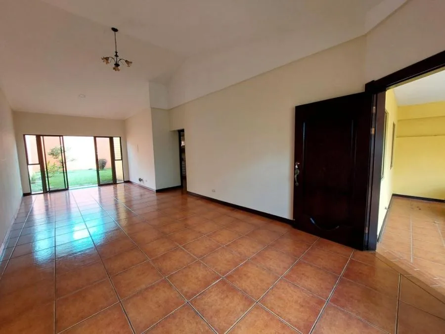 Venta de Casa de una planta con 4 habitaciones en Escazú Centro - Venta en Escazú, photo 7