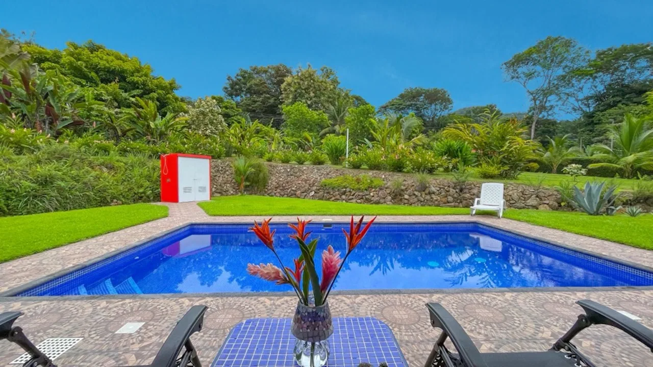 CONTEMPORARY TROPICAL RETREAT WITH A LARGE LOT, IN OJOCHAL – 2 ACRES, photo 4