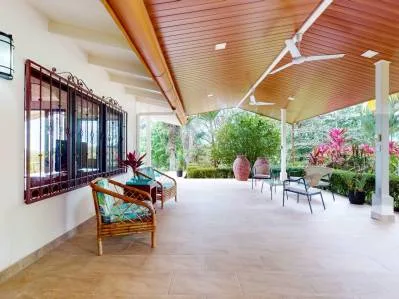 Encantadora casa de 3 dormitorios en una superficie exuberante con vista al mar, photo 5