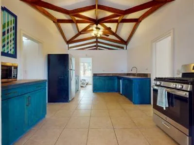 Encantadora casa de 3 dormitorios en una superficie exuberante con vista al mar, photo 8