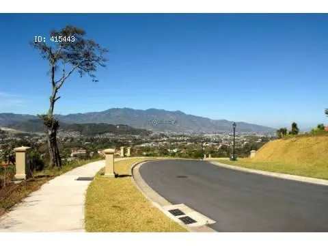 Lots from 900m2 in our exclusive Gregal Hacienda Condo. The condominium has swimming pool, clubhouse, wide green areas, hiking trails and security 24 hours. The condominium is near ..., photo 4