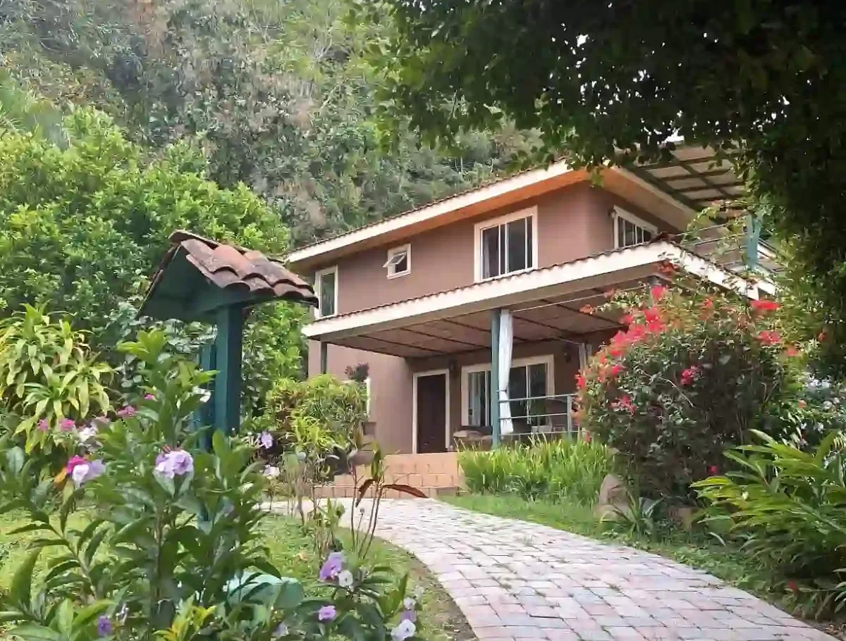 Beautiful Home with Separate Rental in Ciudad Colon