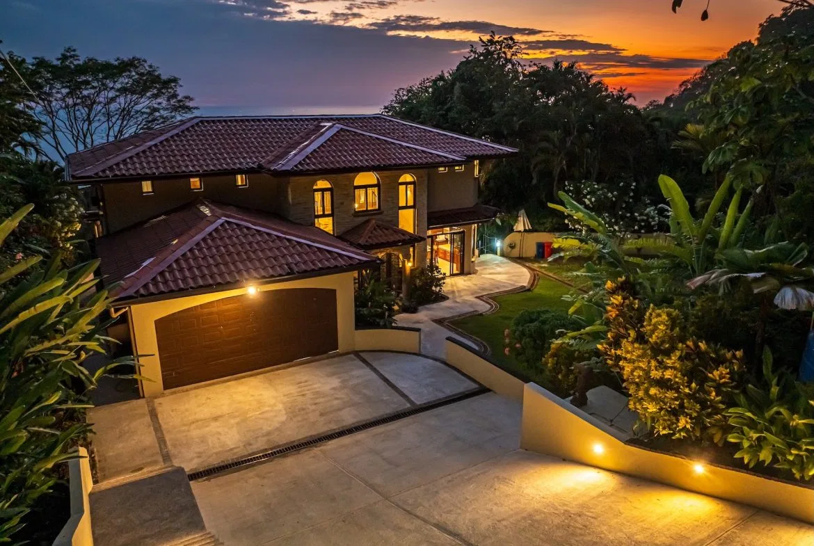 VILLA PACIFICA LUXURY PROPERTY WITH PANORAMIC OCEAN AND SUNSET VIEWS, IN DOMINICAL – 0.68 ACRES, photo 6