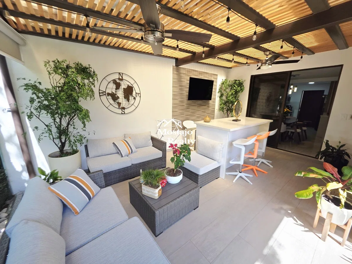 Alquiler de casa en condominio Parques del Sol, Santa Ana