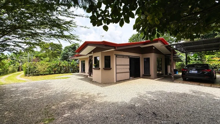 SE VENDE CASA FAMILIAR CON MAXIMA PRIVACIDAD Y SEGURIDAD EN GENERAL VIEJO - Venta en Pérez Zeledón, photo 9