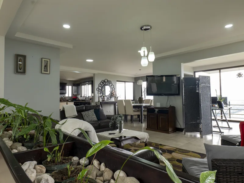 7 Bed Single Family Homes For Sale in El Tejar, photo 2
