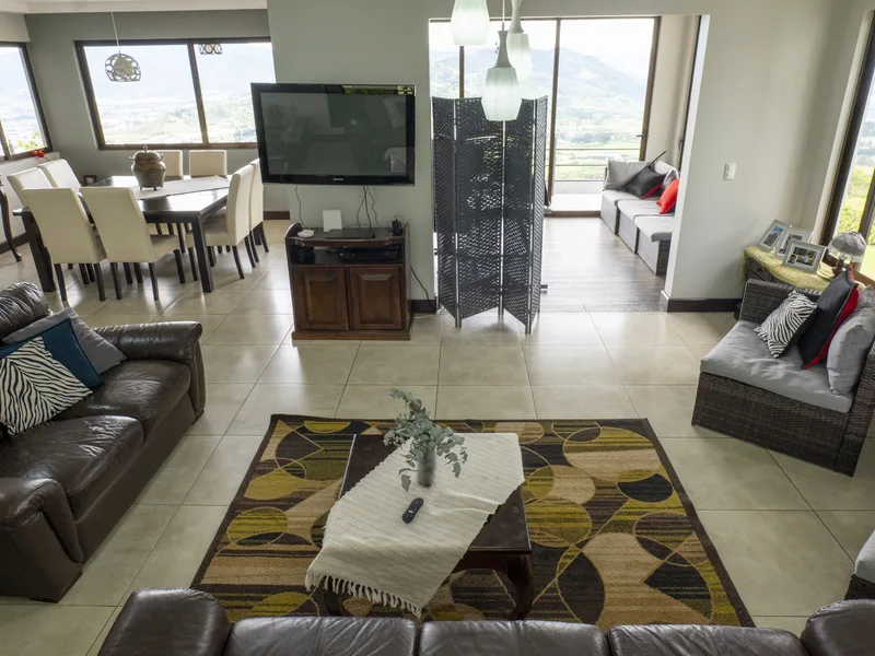 7 Bed Single Family Homes For Sale in El Tejar, photo 3