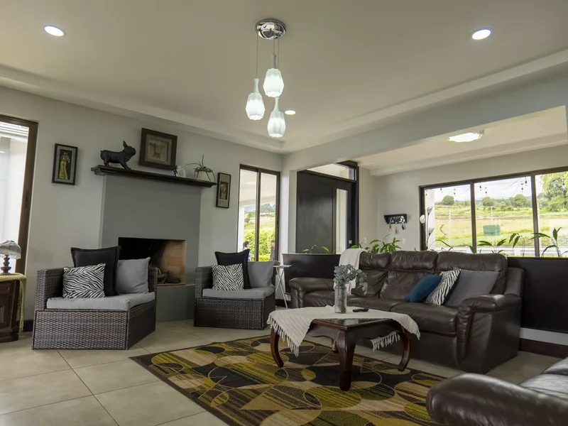 7 Bed Single Family Homes For Sale in El Tejar, photo 5