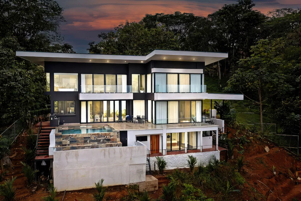 OCEAN VIEW 4 BEDROOMS HOME IN UVITA, photo 2