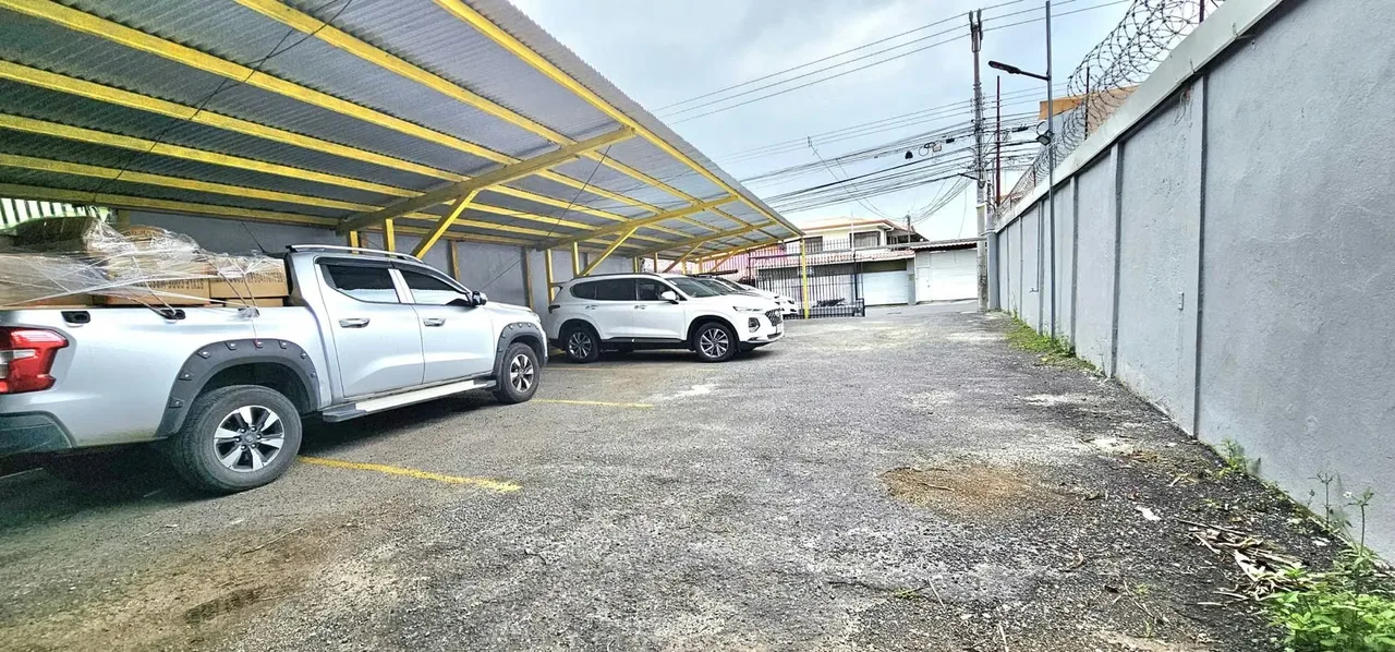 Ubicación: 200 metros al norte de la Princesa Marina sobre la calle principal., photo 4