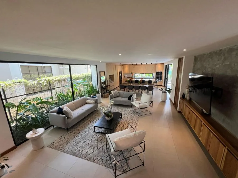 Se vende casa con piscina condominio Francosta Barreal Heredia #2085 - Venta en Ulloa