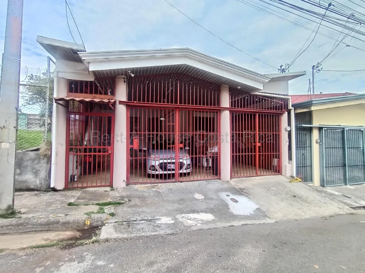 CASA EN VENTA EN HEREDIA, MLS #26-2029 - Venta en Heredia