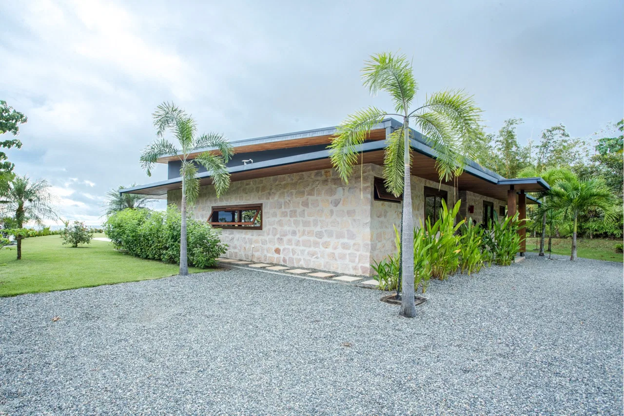 PROPERTY WITH THREE BEDROOM AND PANORAMIC VIEWS OF THE OCEAN, IN OJOCHAL – 0.54 ACRES, photo 5