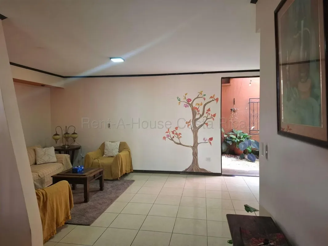 ¡Descubre una casa con espacios versátiles en un residencial de Mata de Plátano, Guadalupe! Esta propiedad de varios niveles combina una distribución dinámica con áreas que puedes ..., photo 2