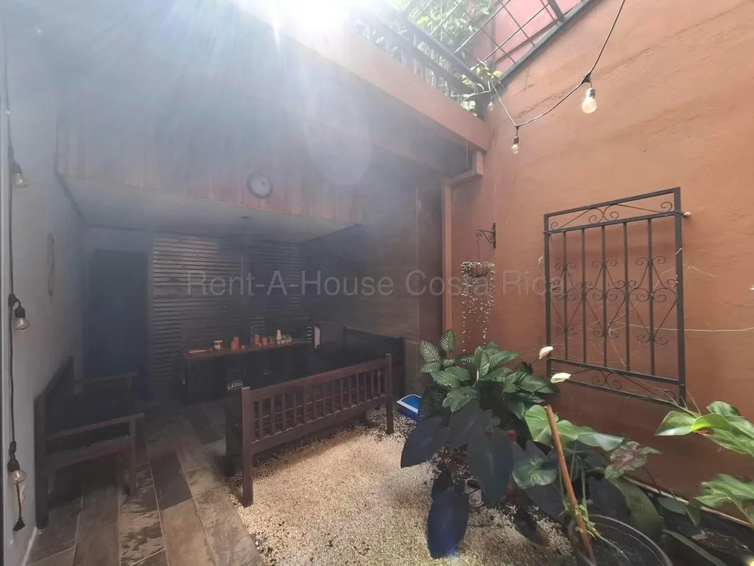 ¡Descubre una casa con espacios versátiles en un residencial de Mata de Plátano, Guadalupe! Esta propiedad de varios niveles combina una distribución dinámica con áreas que puedes ..., photo 4