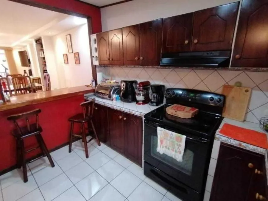 Casa de cinco habitaciones con uso de suelo mixto en La Robert, Guadalupe RAH 23347 - Venta en Goicoechea, photo 12