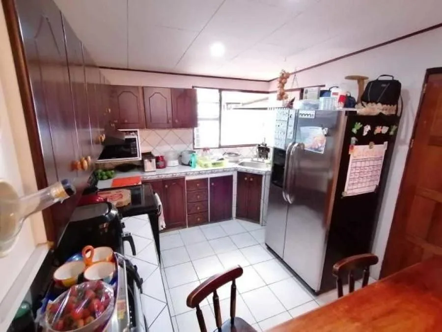 Casa de cinco habitaciones con uso de suelo mixto en La Robert, Guadalupe RAH 23347 - Venta en Goicoechea, photo 8