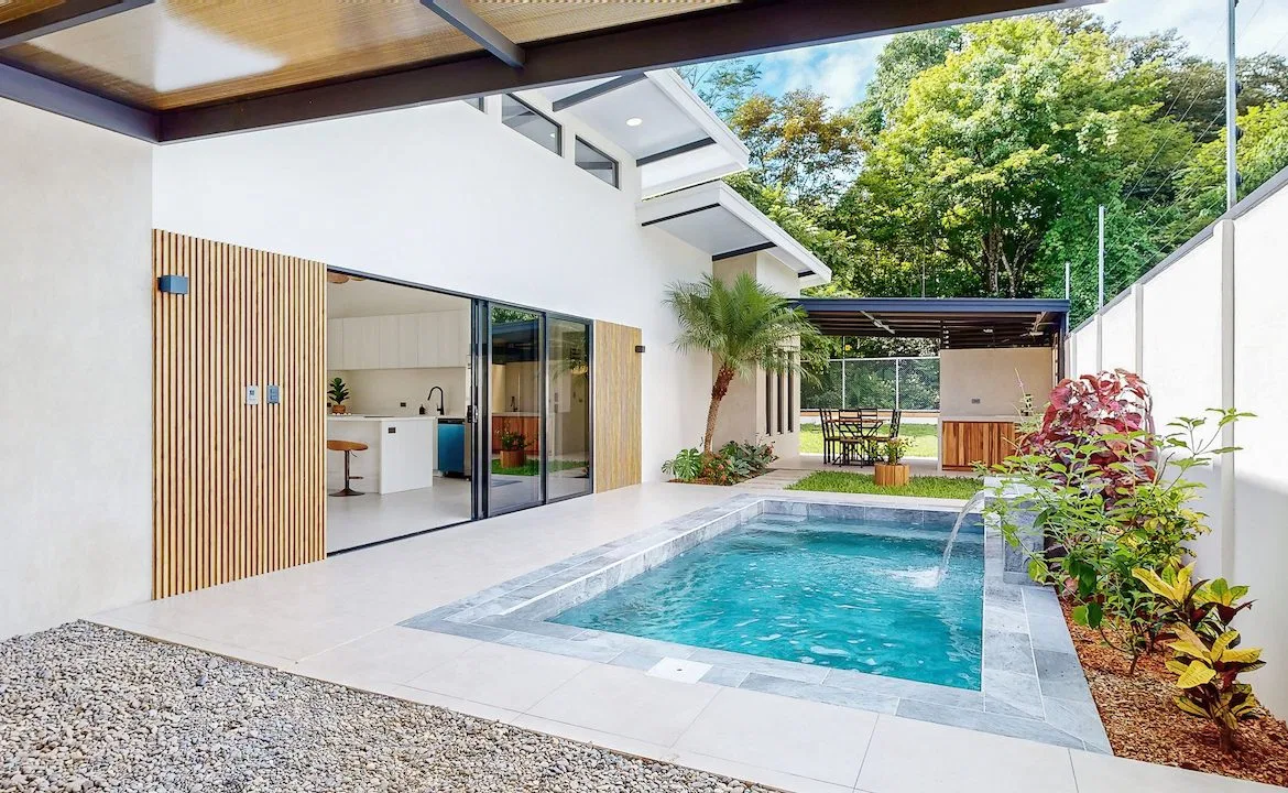 BEAUTIFUL BRAND NEW 3 BEDROOM HOME IN CENTRAL UVITA, photo 2