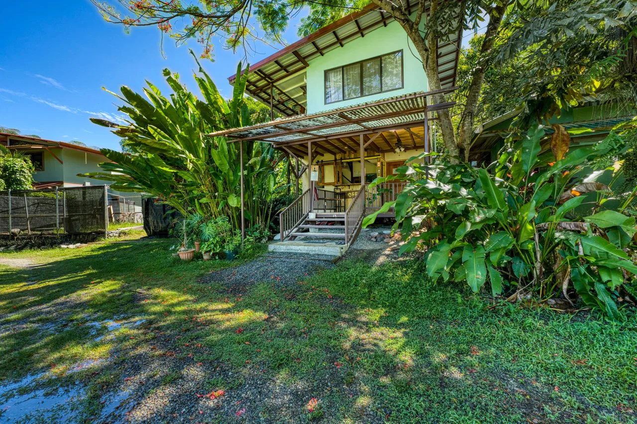 DOMINICAL HOTEL OR RETREAT WITH 13 RENTALS PLUS OWNER’S HOME, photo 3