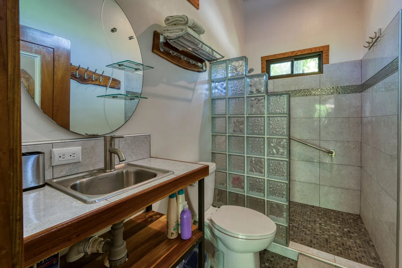 DOMINICAL HOTEL OR RETREAT WITH 13 RENTALS PLUS OWNER’S HOME, photo 21