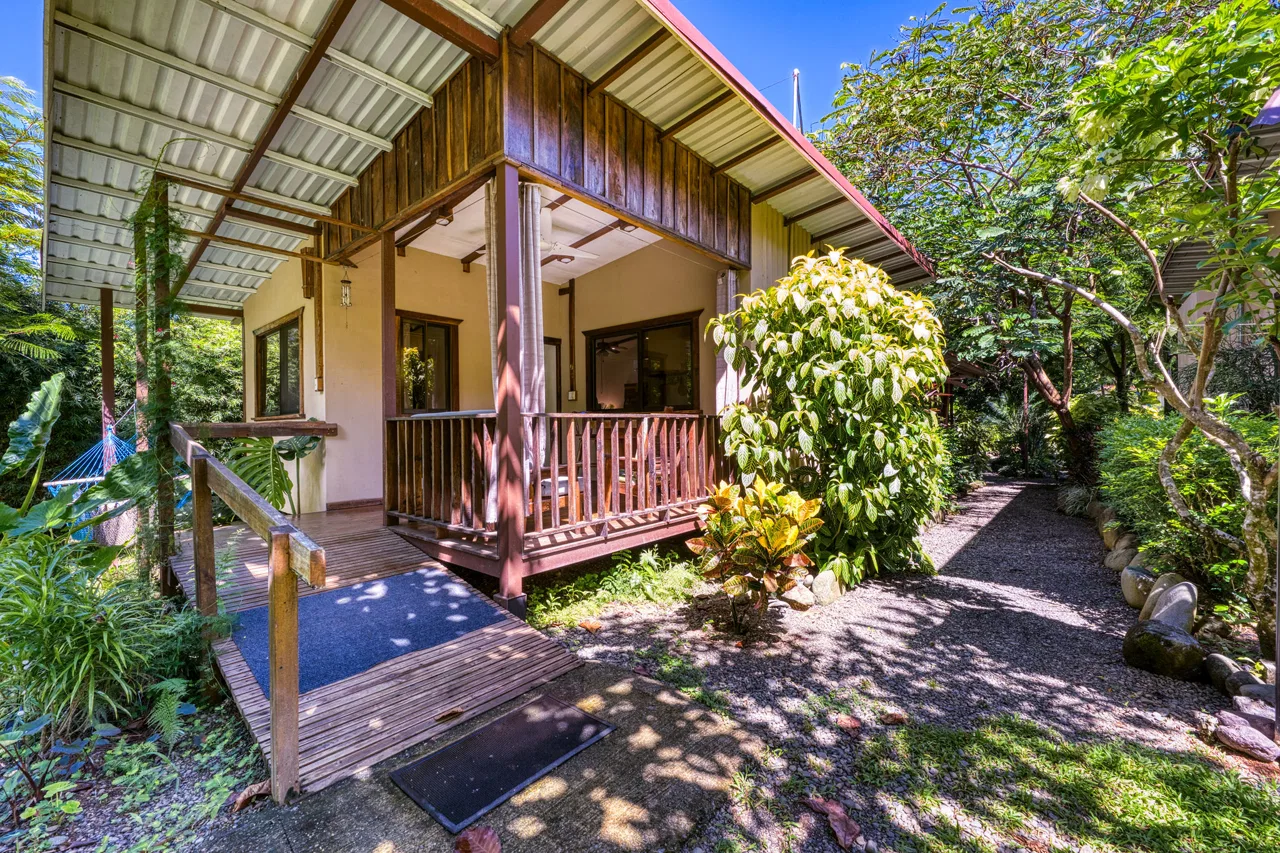 DOMINICAL HOTEL OR RETREAT WITH 13 RENTALS PLUS OWNER’S HOME, photo 23