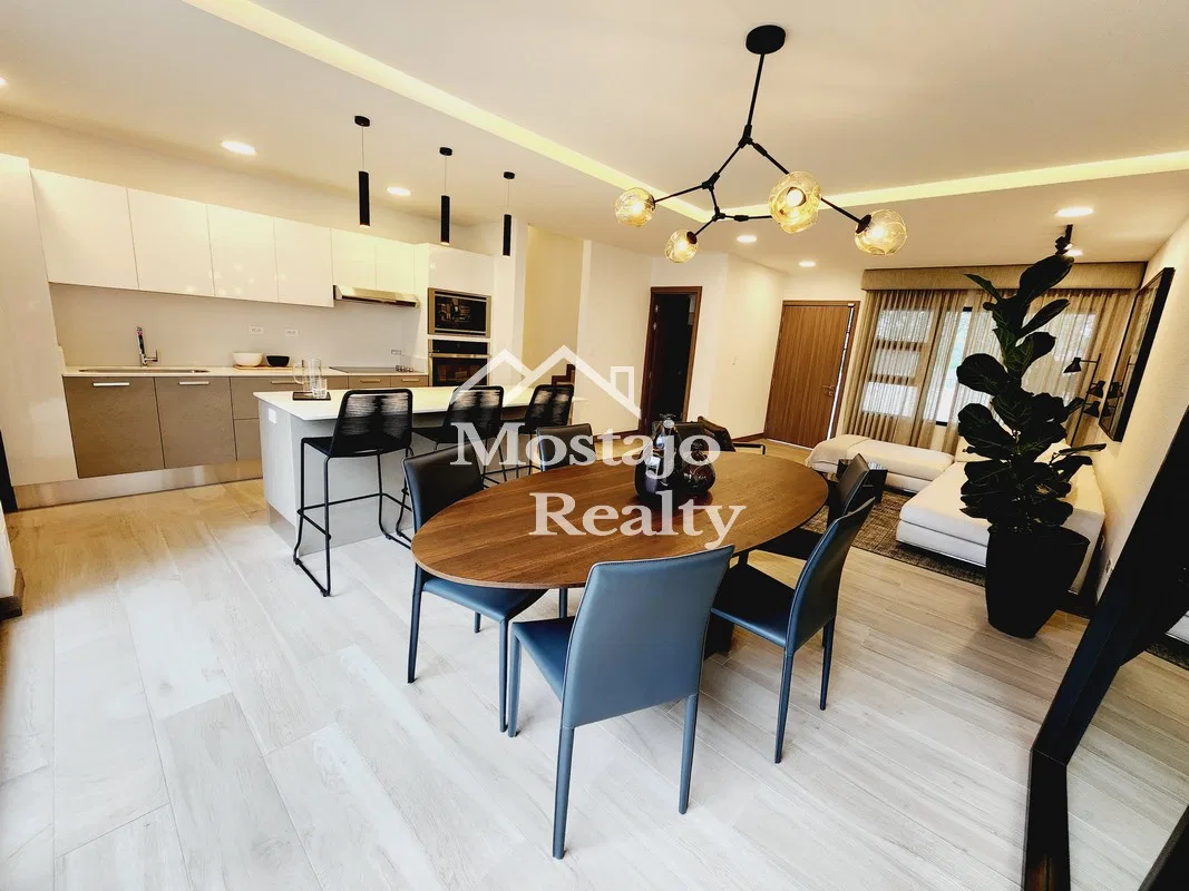 Venta de casa nueva en Condominio, Santa Ana Centro