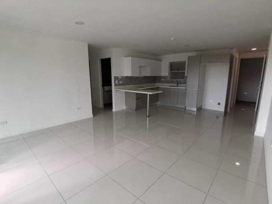 Apartamento a estrenar con excelente ubicación en Sabanilla RAH 231182 - Venta en Montes de Oca, photo 12