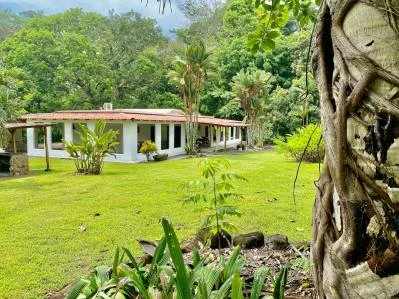 Encantadora casa 2+2 junto a un río con piscinas, photo 3