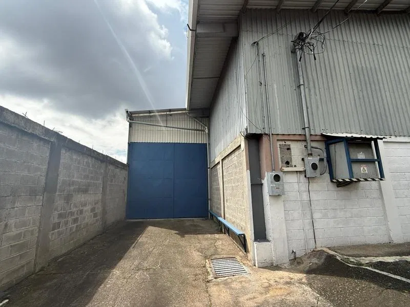 1 Bed Commercial To Rent in Belen, photo 18