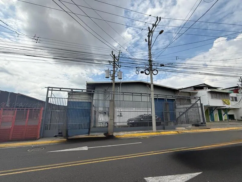1 Bed Commercial To Rent in Belen, photo 24
