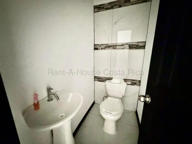 Venta de Casa Esquinera en Tibás-San Juan. RAH 27-227 - Venta en Tibás, photo 6