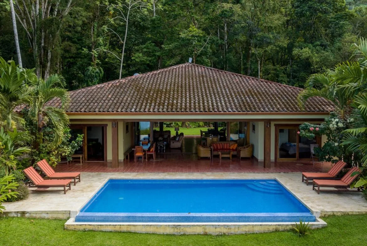 JUNGLE PROPERTY WITH FIVE BEDROOM AND OCEAN VIEWS, IN ESCALERAS – 0.84 ACRES, photo 2