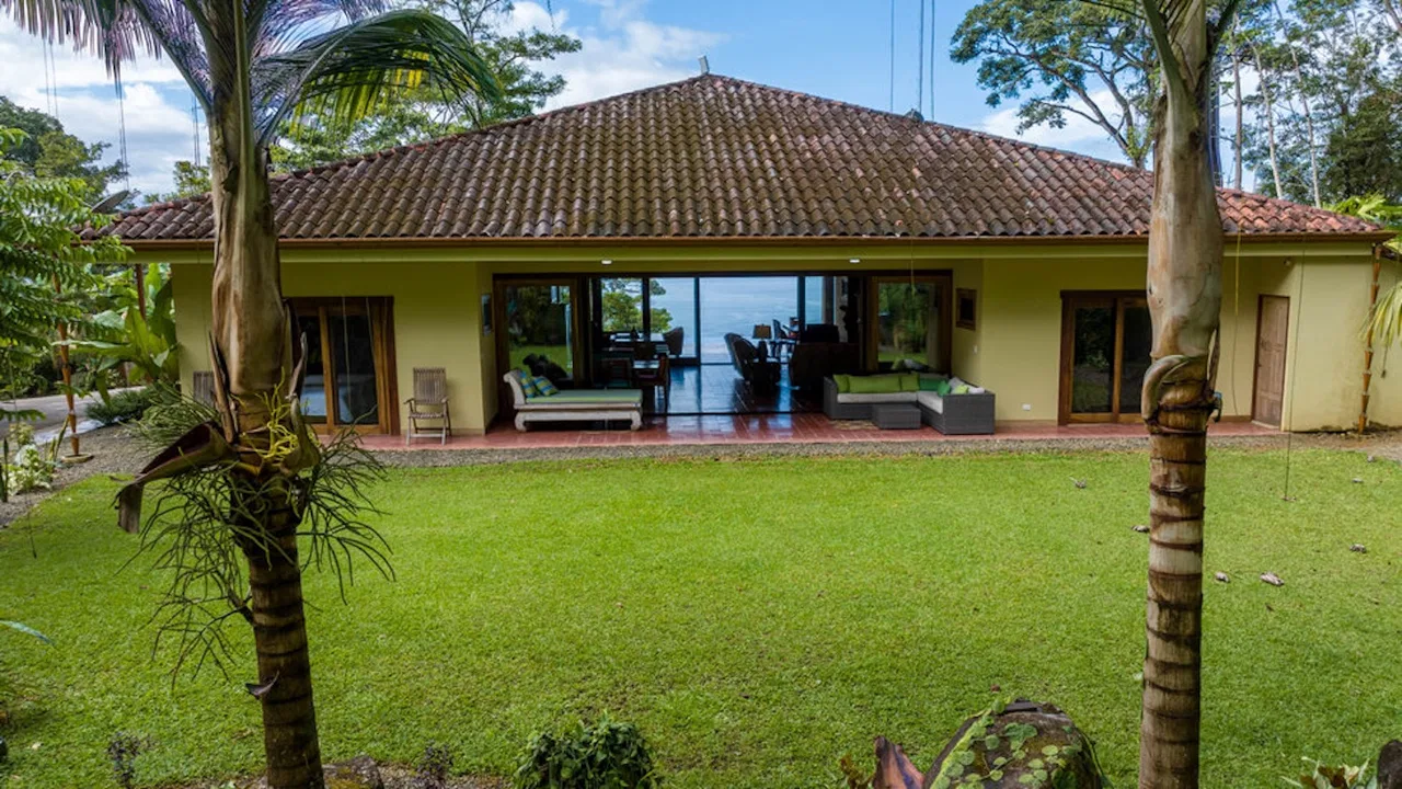JUNGLE PROPERTY WITH FIVE BEDROOM AND OCEAN VIEWS, IN ESCALERAS – 0.84 ACRES, photo 4