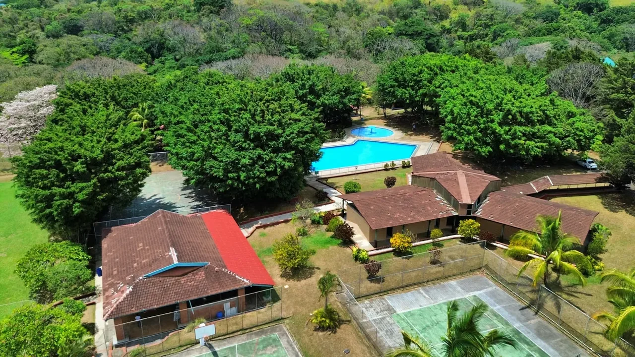 Recreational Center for Investors for Sale, Río Segundo. (IC)