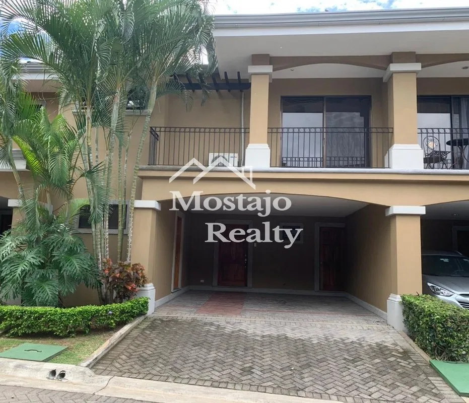 Venta de Casa Condominio Almeria, Pozos de Santa Ana