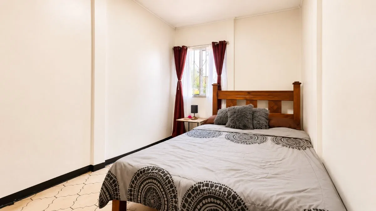VENTA DE CASA DE 244 M2 EN BARRIO SAN ANDRES, PEREZ ZELEDON: CONSTRUCCION TOTAL Y COCHERA PARA 3 VEHICULOS - Venta en Pérez Zeledón, photo 4