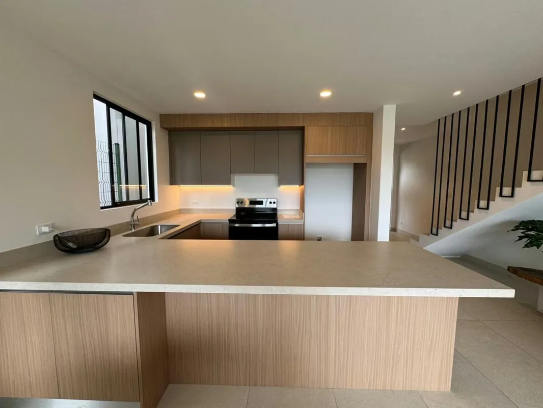 Descubre la perfecta combinación de exclusividad y naturaleza en este moderno proyecto de diecisiete unidades en condominio, ubicado en la prestigiosa zona de Ulloa, Heredia. Esta casa ..., photo 4