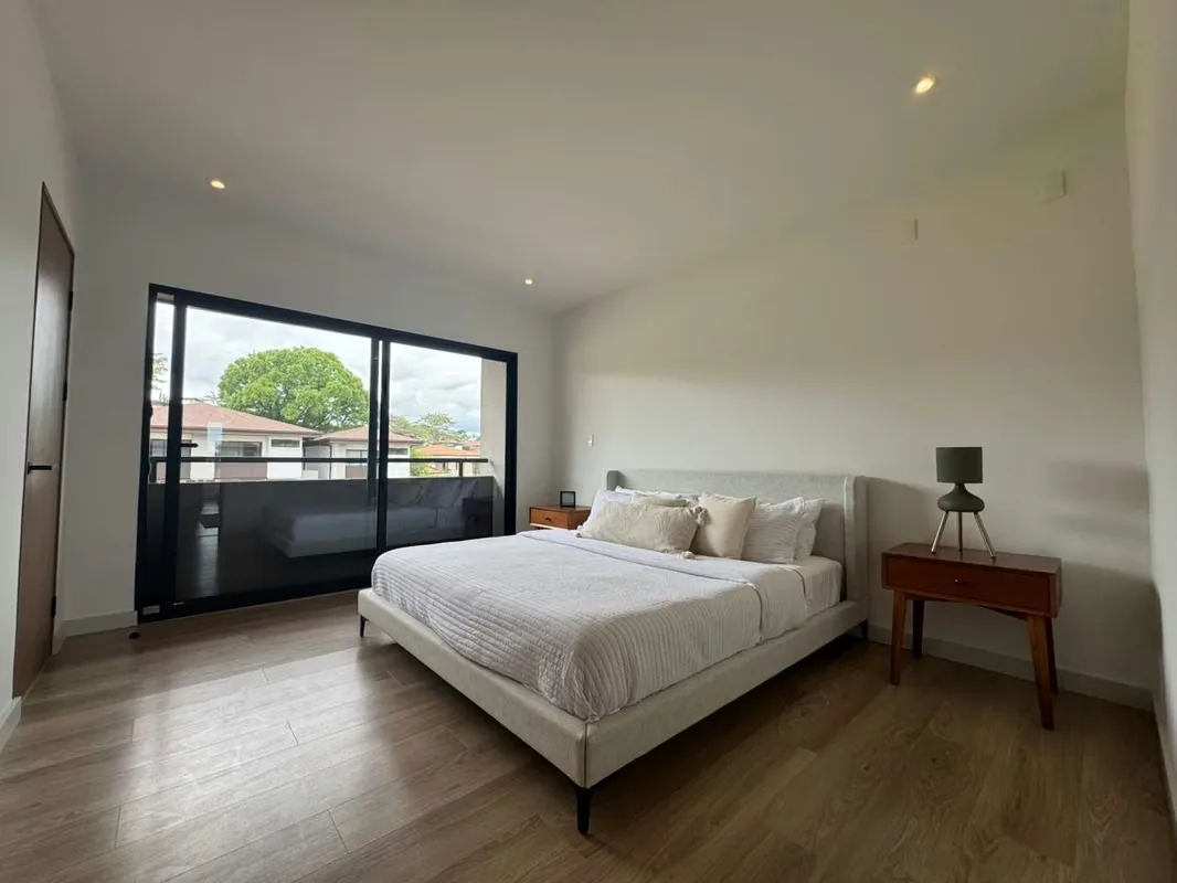 Descubre la perfecta combinación de exclusividad y naturaleza en este moderno proyecto de diecisiete unidades en condominio, ubicado en la prestigiosa zona de Ulloa, Heredia. Esta casa ..., photo 8