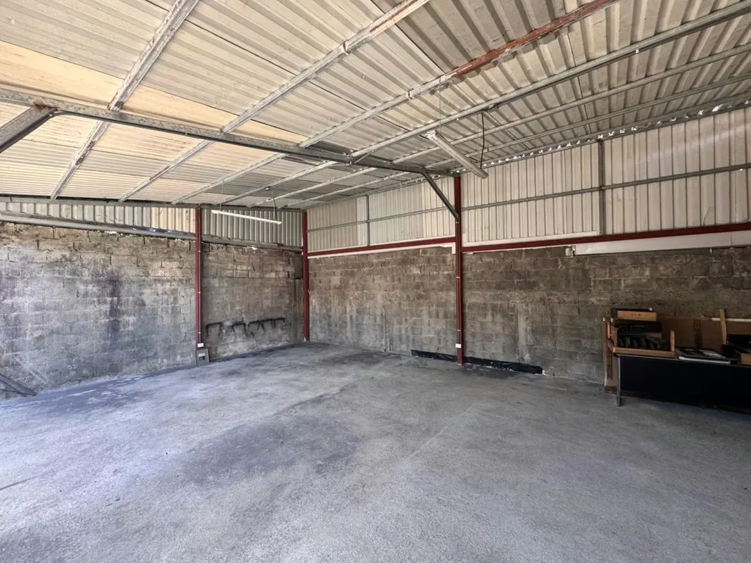 Mercedes Norte de Heredia, in the vicinity of the Automercado, is located this commercial property with a total land of 1163 square meters, consisting of two lots of 512 and 851 square ..., photo 6