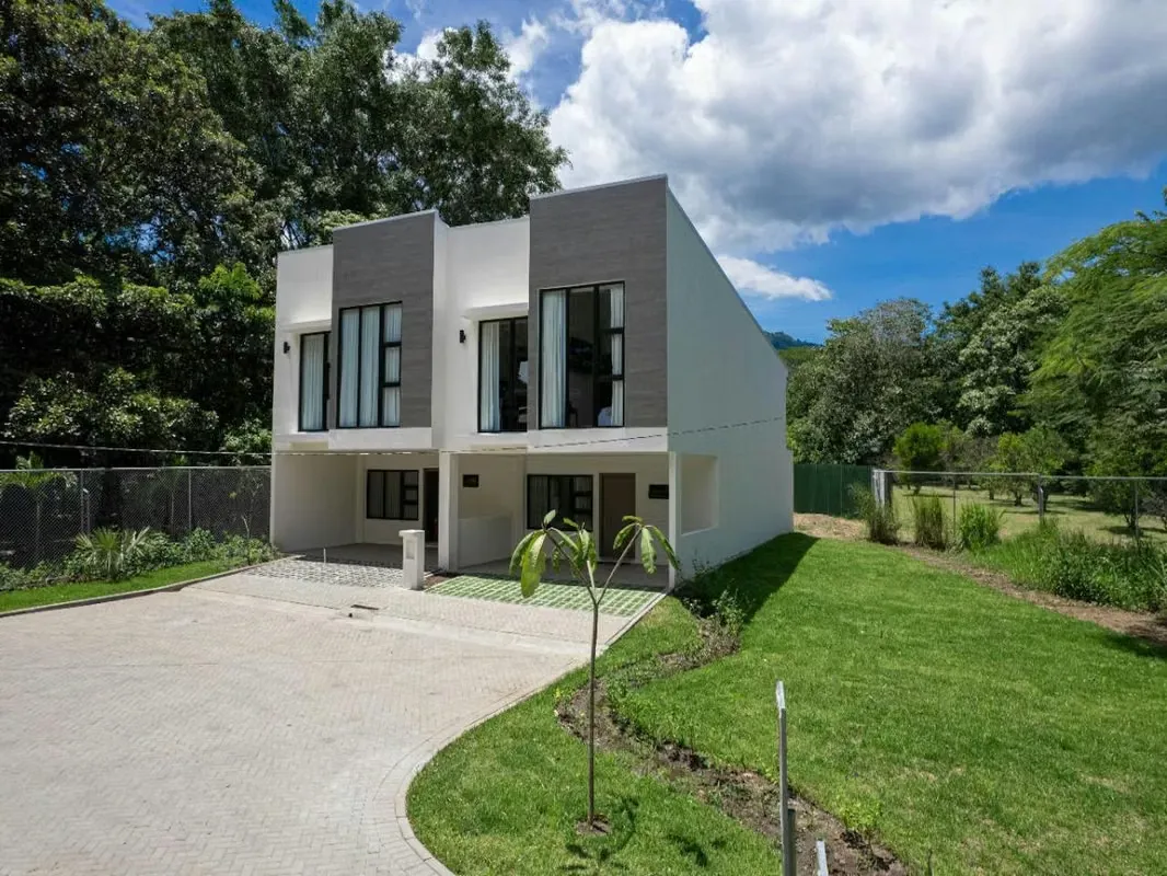 This beautiful condominium has an excellent and privileged location in Pozos de Santa Ana. With quick access to Route 27 and in turn to the old highway that connects to Escazú, as well ..., photo 12