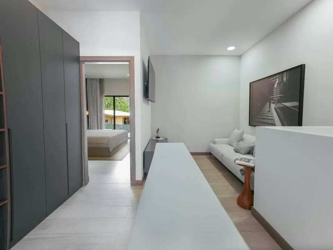 This beautiful condominium has an excellent and privileged location in Pozos de Santa Ana. With quick access to Route 27 and in turn to the old highway that connects to Escazú, as well ..., photo 5